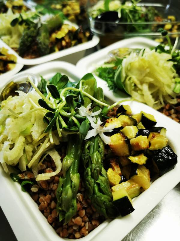 Salade quinoa et légumes primeurs