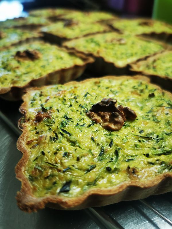 Tartelette courgette curry noix